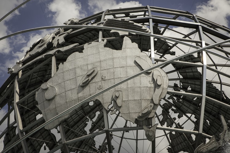  创新性融资：克服泗水Gresik JIIPE工业园区之一的工业园区中日冕病毒影响的计划